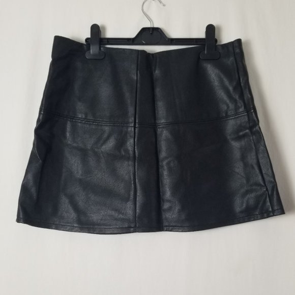 NWT Jolt faux leather black mini skirt juniors size 7 (192) - Picture 5 of 9
